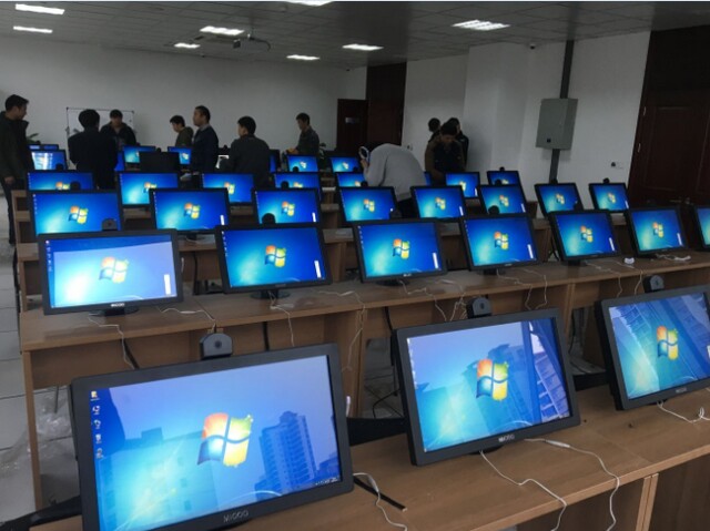 蘇州園區(qū)車管所考試機27臺、學習機48臺、排隊叫號系統(tǒng)