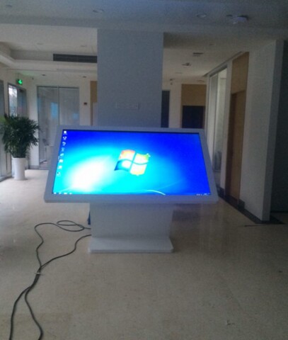 1568273363106899.jpg 南京市法律援助中心排隊(duì)叫號(hào)系統(tǒng)及84寸落地觸摸一體機(jī)有米可制作2.jpg